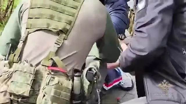 Кадр опубликованного видео задержания — крупный план