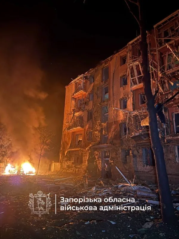 Повреждённый жилой дом после удара по Запорожью. Фото Запорожской ОВА; источник — Р. Харченко, 17.10.2026
